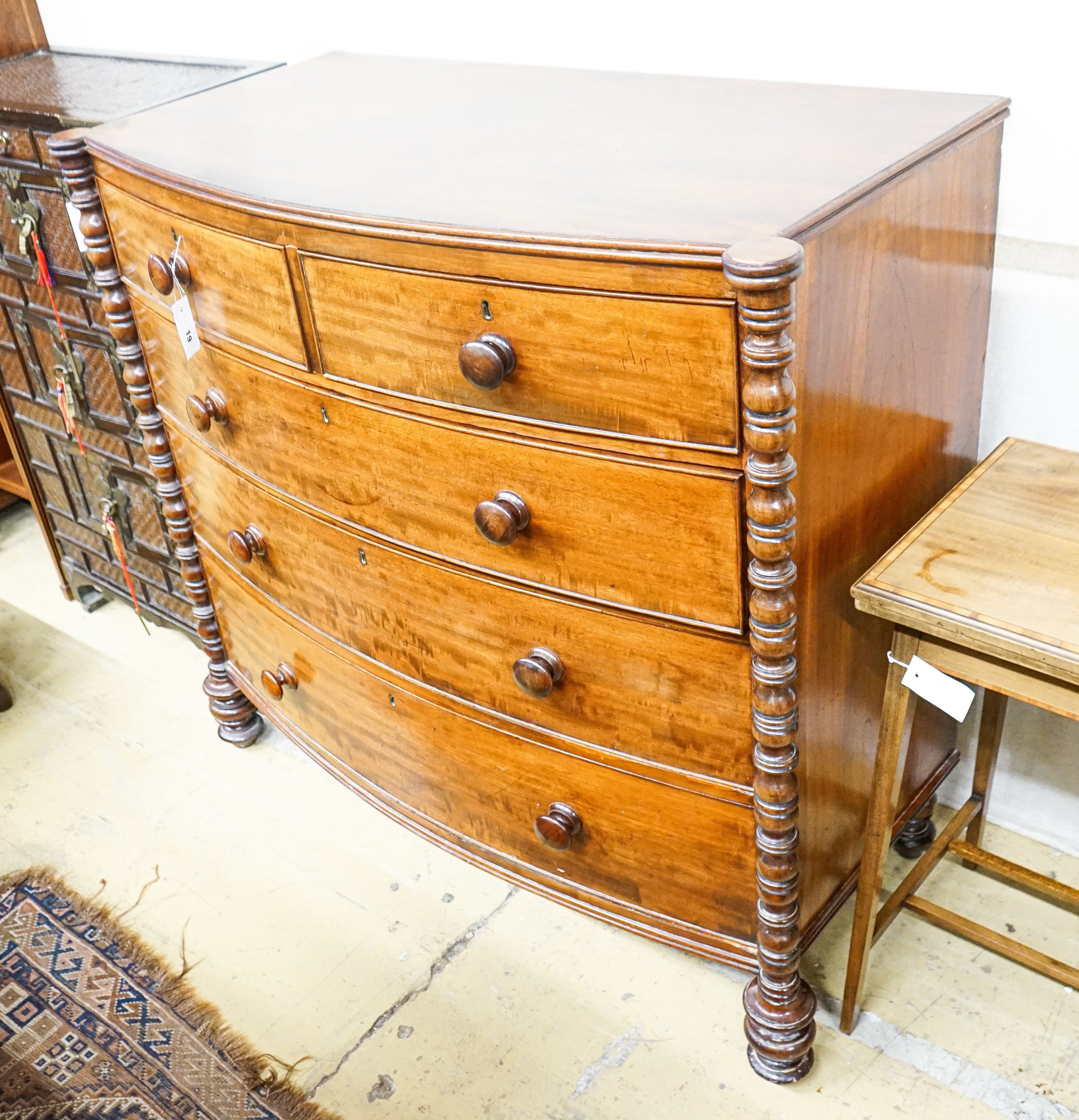 A Regency mahogany bowfront chest of drawers, width 112cm, depth 53cm, height 104cm